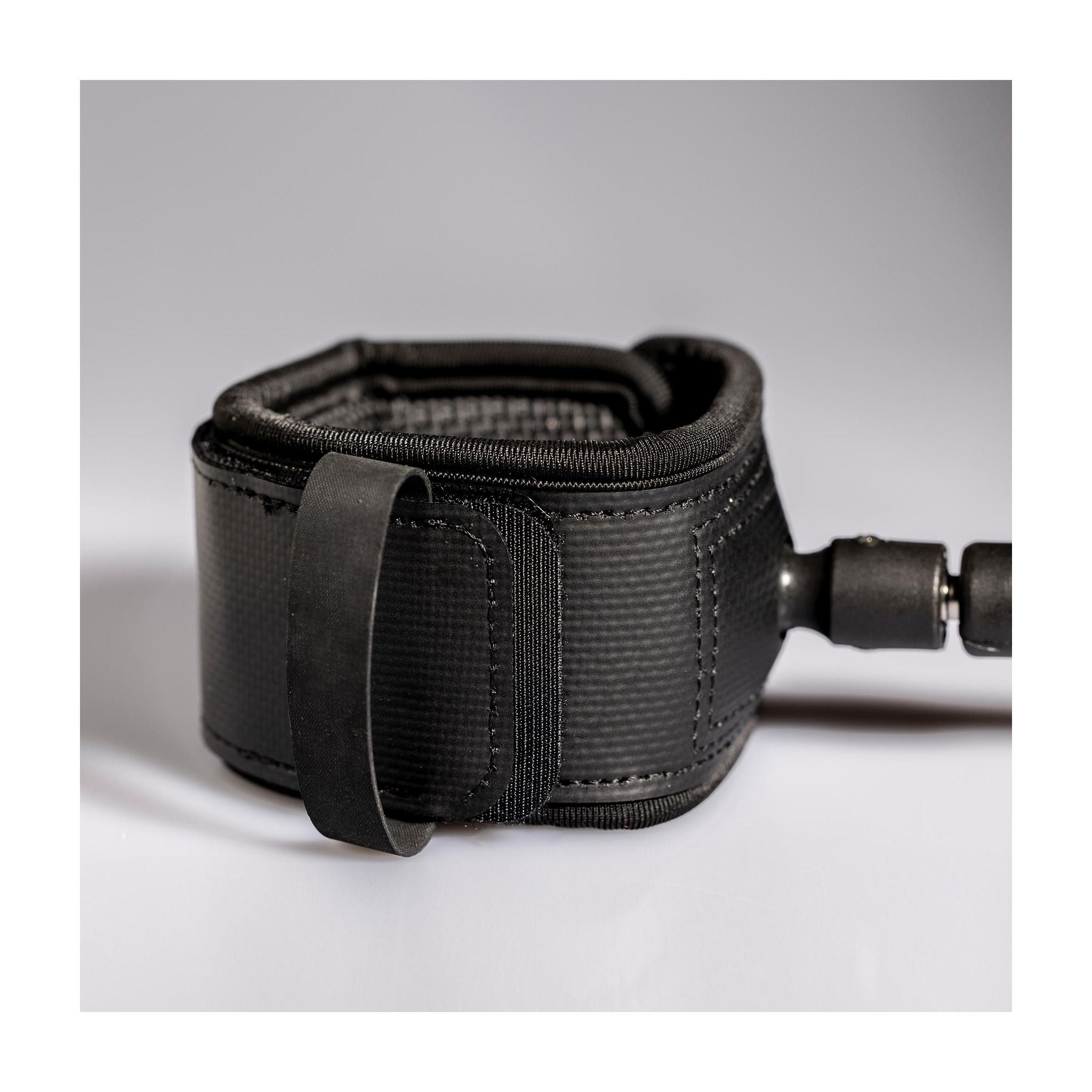 ROAM Surfboard Leash PRO Schwarz
