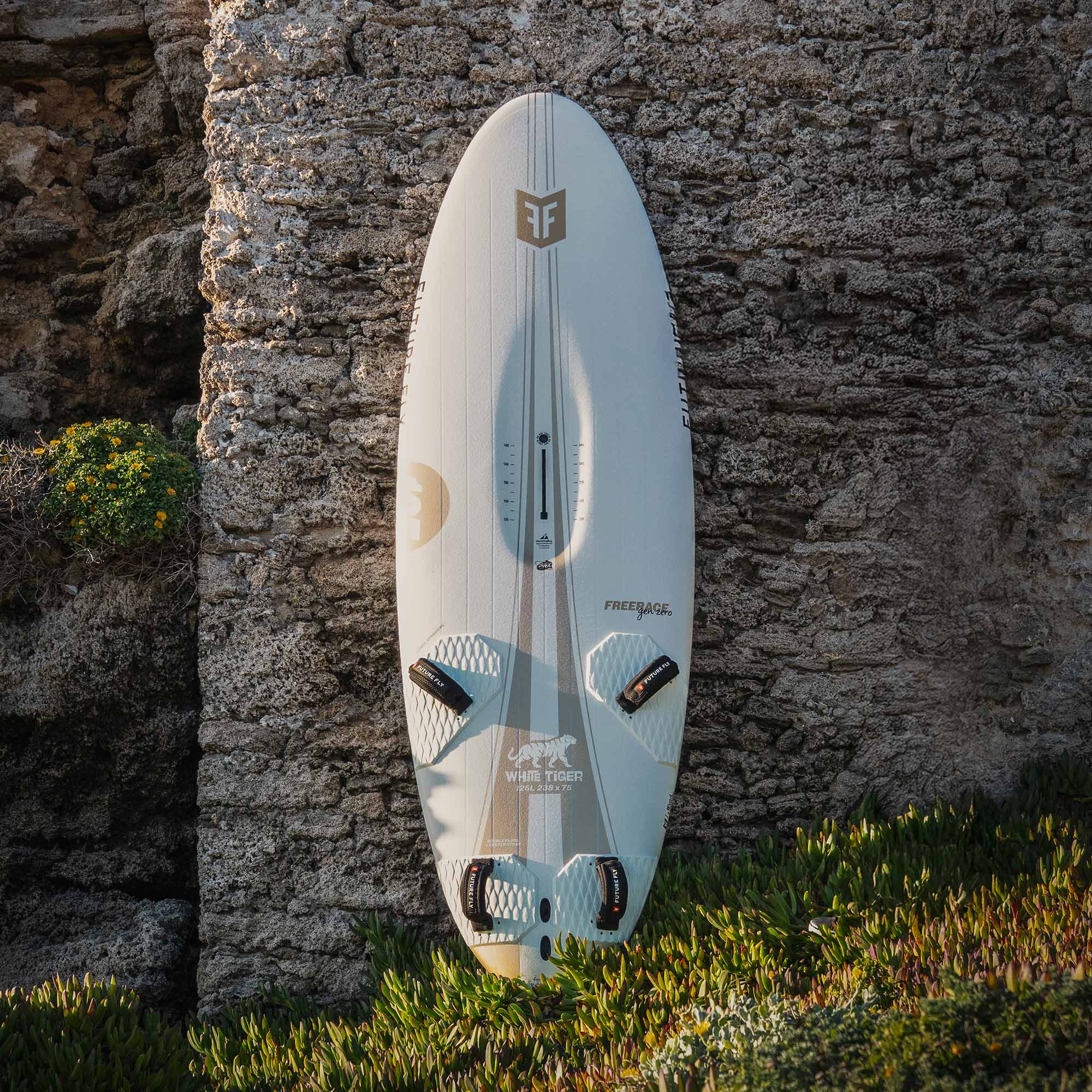 Future Fly White Tiger Freerace windsurfin windsurf Board